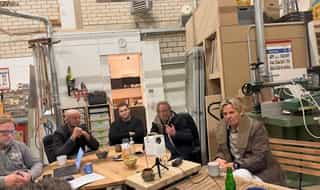 Zu sehen sind die einzelnen Partner vom Handwerkernetzwerk Troisdorf bei einem gemeinsamen Treffen zum Thema Google Business Profil.