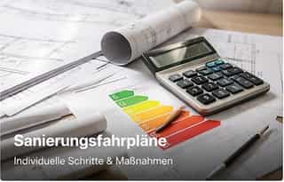 Individueller Sanierungsfahrplan mit Bauplänen und Kostenberechnung zur Planung einer wirtschaftlichen energetischen Gebäudesanierung.