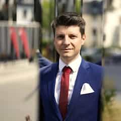 Zu sehen ist Manuel Löbbert von der Energieberatung Löbbert aus Hennef.